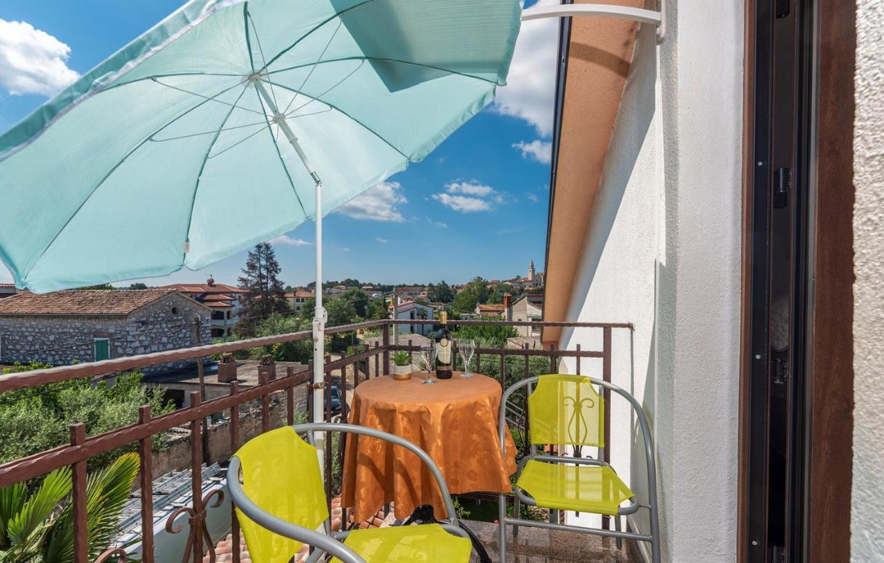 Apartment Vilma Funtana Exterior photo