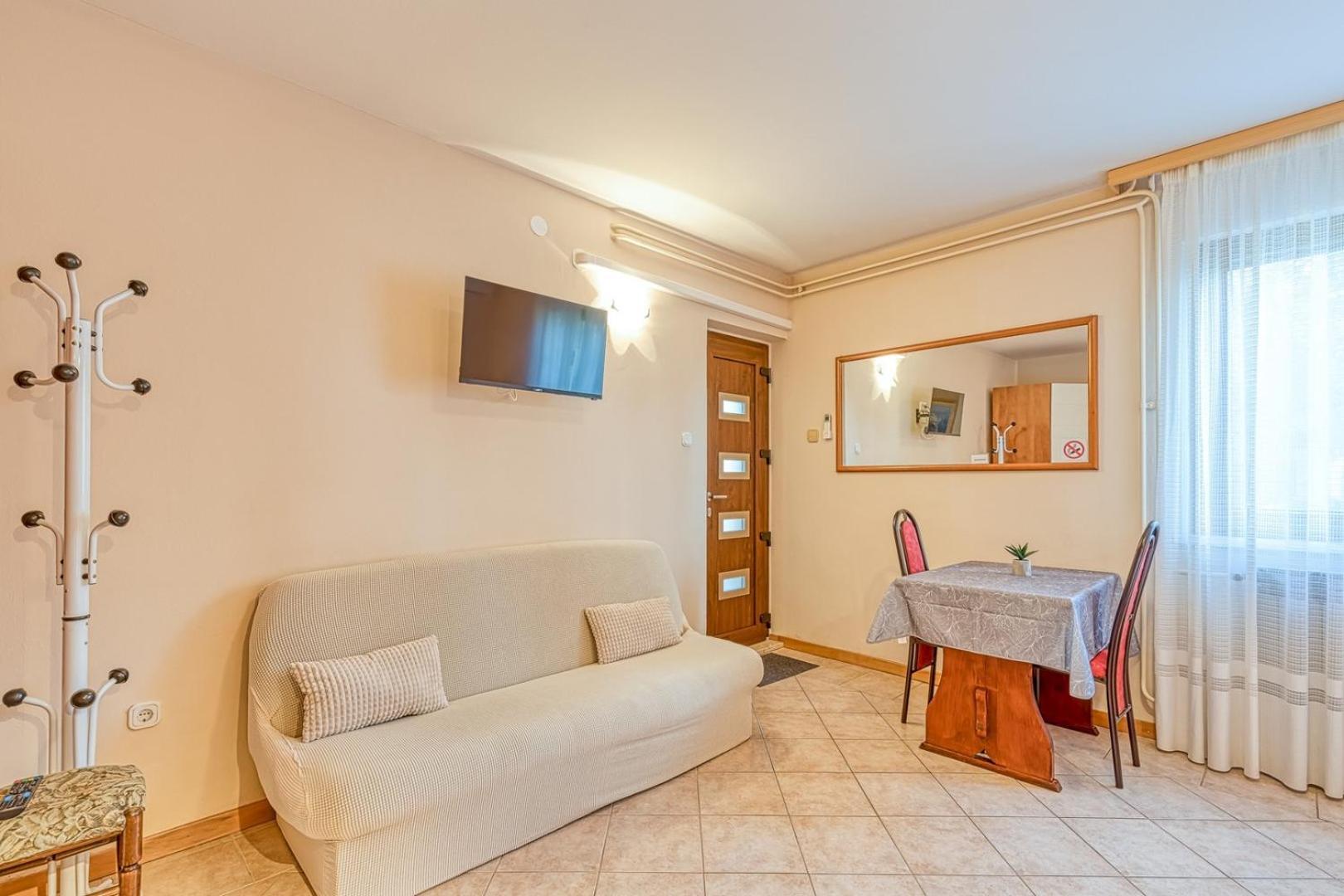 Apartment Vilma Funtana Exterior photo
