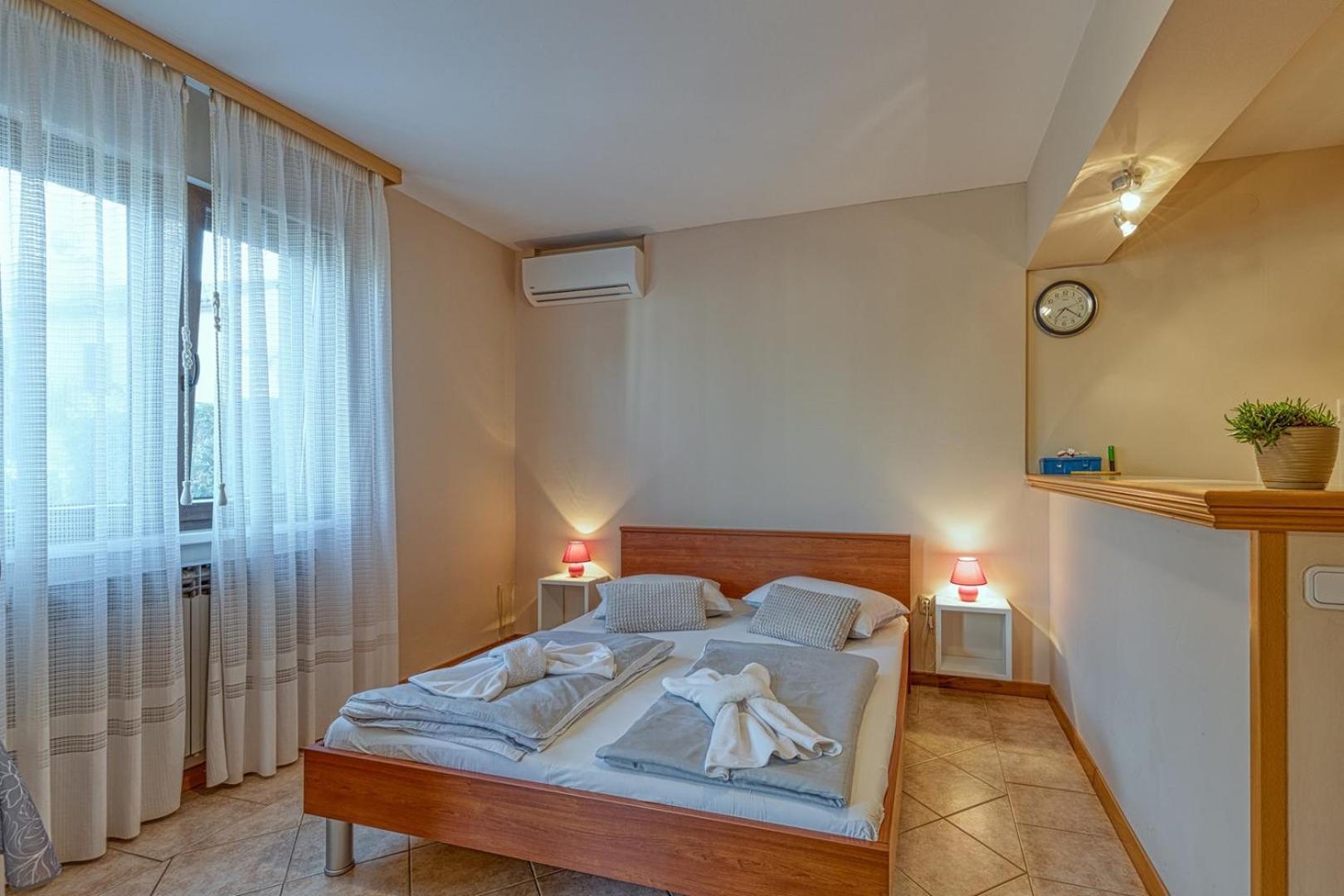 Apartment Vilma Funtana Exterior photo